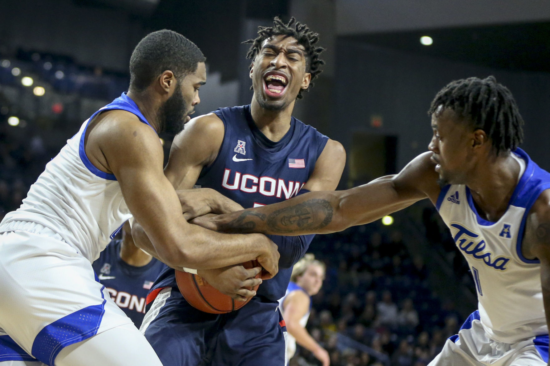 Tulsa Golden Hurricane vs Connecticut Huskies